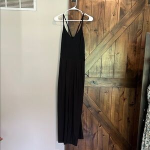 HALARA Black Sleeveless V-neck Jumpsuit